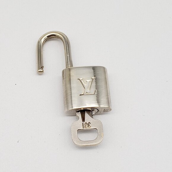 Louis Vuitton Silver Plated Padlock - Picture 7 of 7